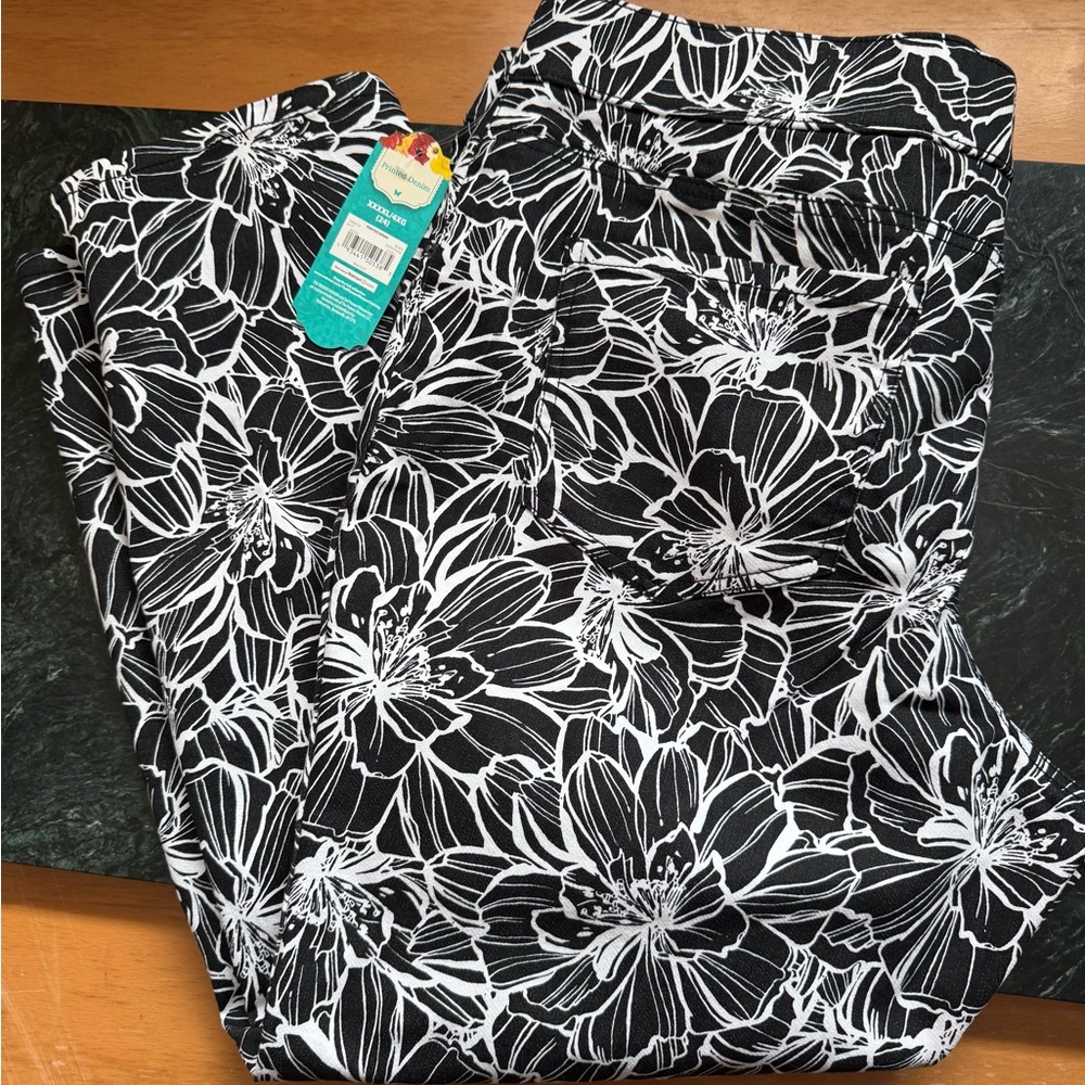 New 24 The Pioneer Women printed denim pants